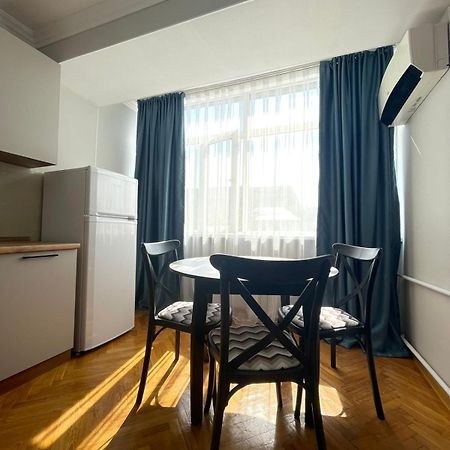 Апартаменты На Арбате Almaty Extérieur photo