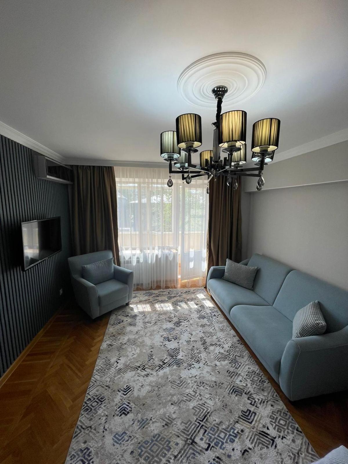 Апартаменты На Арбате Almaty Extérieur photo