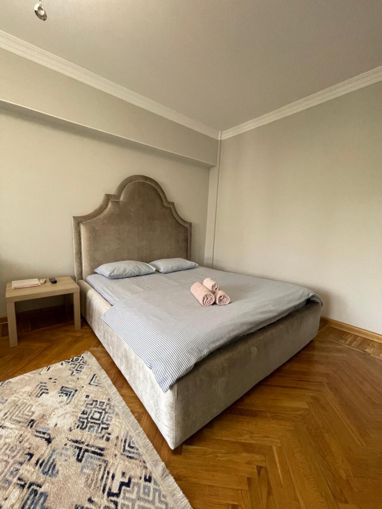 Апартаменты На Арбате Almaty Extérieur photo